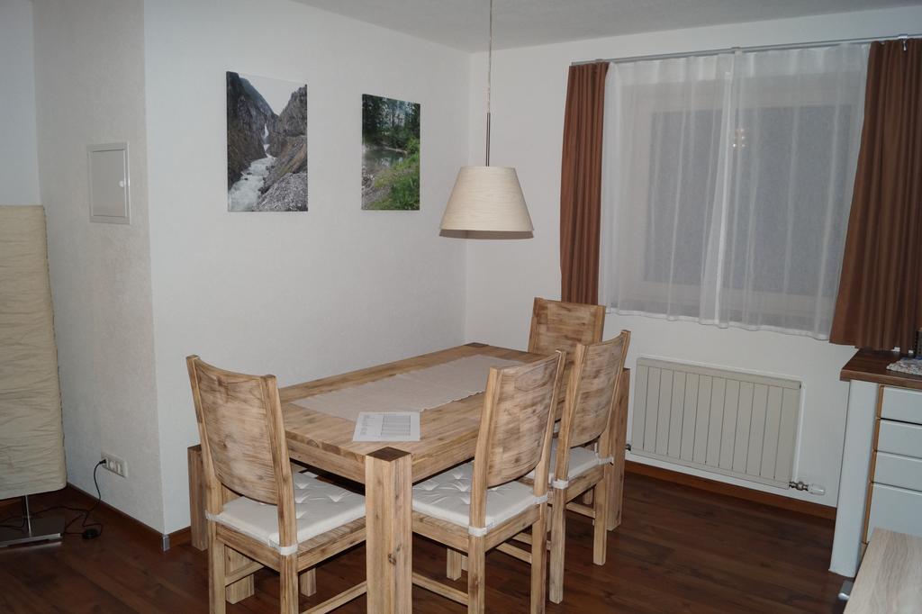 Haus Huber Apartment Bach  Phòng bức ảnh